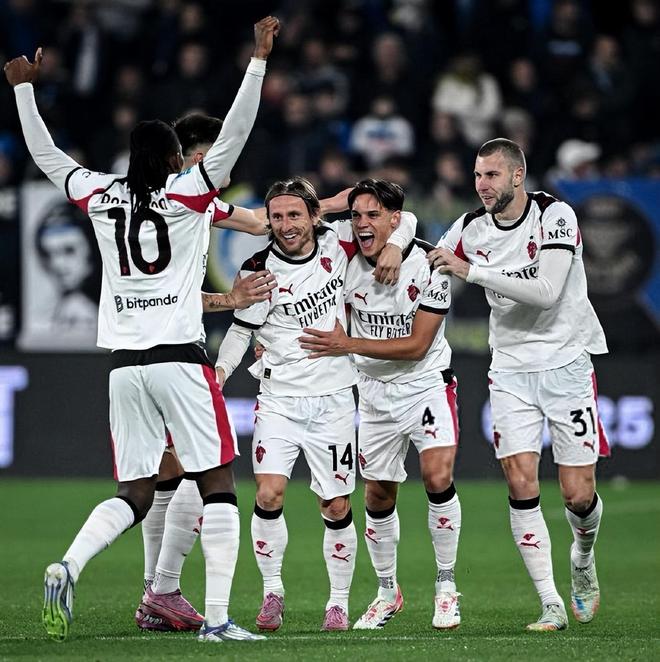 摘得杭州亚运最后一块电竞金牌，中国队拿下《DOTA2》冠军