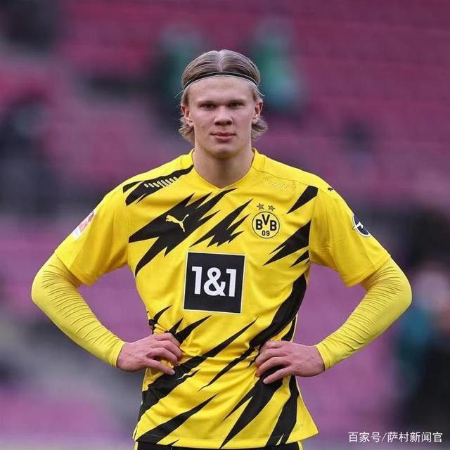 Bilibili Gaming 发布了与 LNG Esports 的比赛 VLOG：祝大家新年快乐！