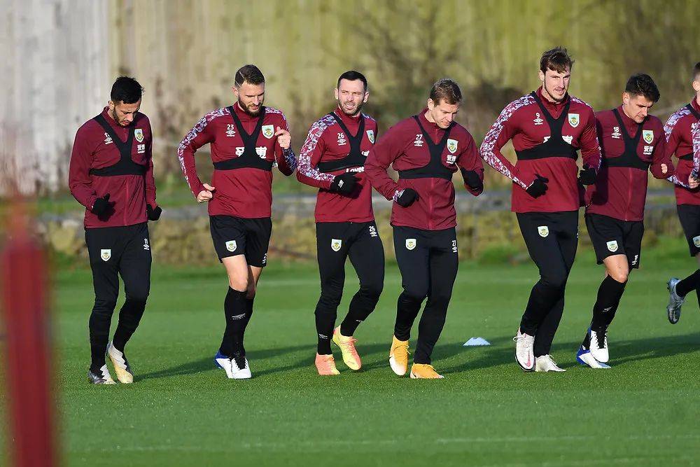 EDG频繁暂停的原因找到了！阿布透露：非硬件问题，是软件问题